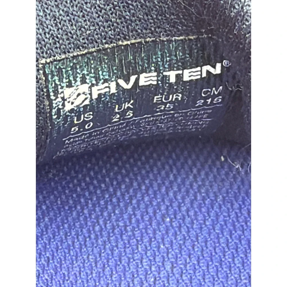 Five Ten Guide Tennie Women 5 Approach Shoes Grey Purple Stealth Rubber Climbing